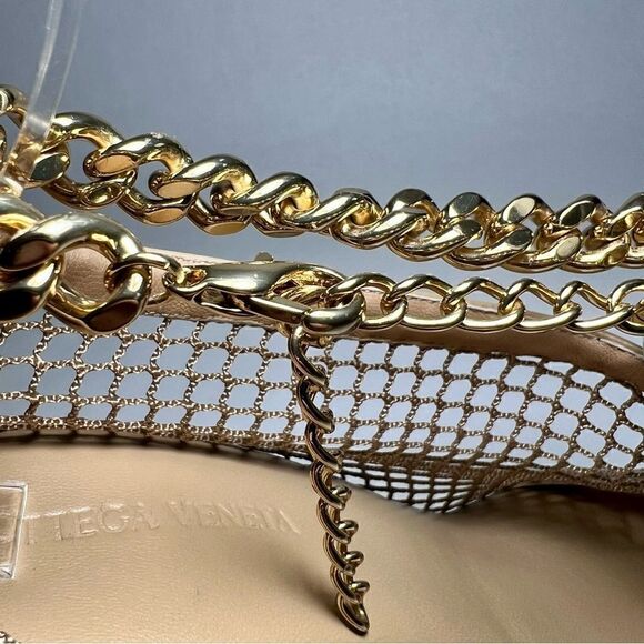 Bottega Veneta Stretch Chain Ankle Strap Heels in Sand - Picture 5 of 10